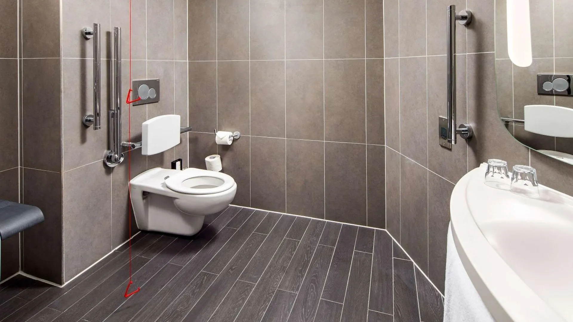 Ibis London Canning Town Hotel