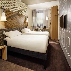 Ibis London Canning Town Reino Unido